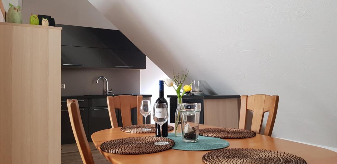 Weingut Schunck Apartment Leinsweiler Exterior foto